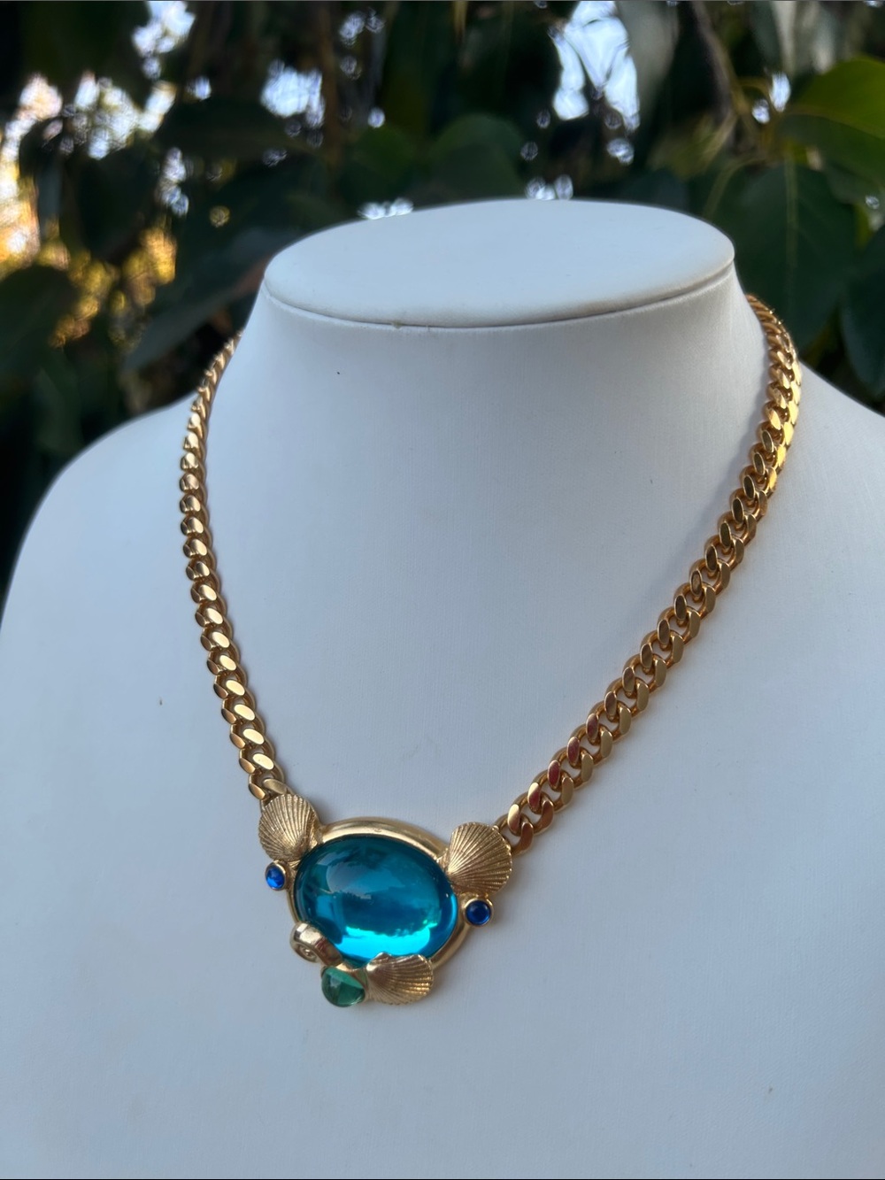 Vintage Trifari Kunio Matsumoto Sea Shell Necklace - Picture 2 of 7